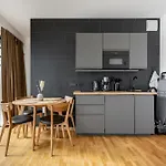 Global Living - Design I Rathausplatz I Kitchen I *