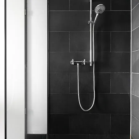 Global Living - Design I Rathausplatz I Kitchen I アパート *