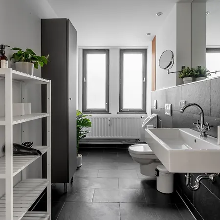 Global Living - Design I Rathausplatz I Kitchen I