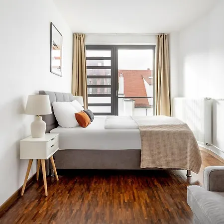 Global Living - Design I Rathausplatz I Kitchen I Apartment *
