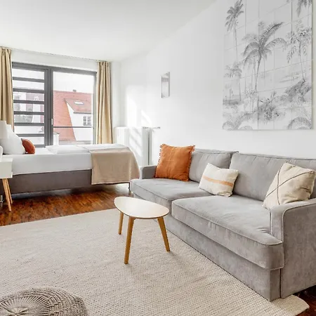 Global Living - Design I Rathausplatz I Kitchen I アパート アウグスブルク