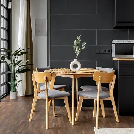 Global Living - Design I Rathausplatz I Kitchen I Augsburg