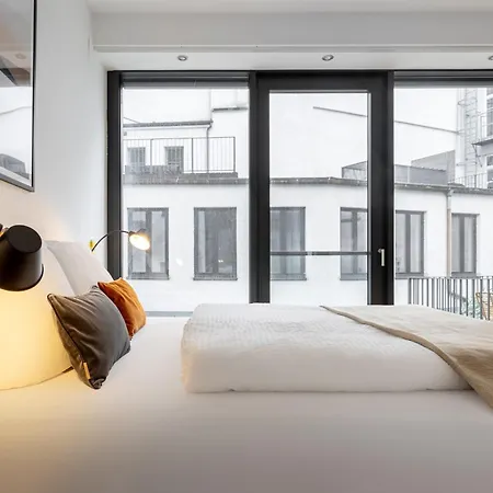 Global Living - Design I Rathausplatz I Kitchen I Apartment Augsburg