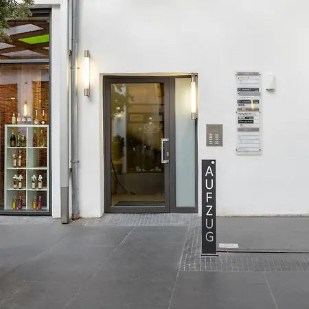 Global Living - Design I Rathausplatz I Kitchen I アパート アウグスブルク