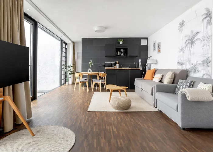Global Living - Design I Rathausplatz I Kitchen I Appartement Augsburg