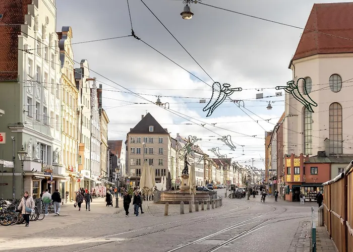 Global Living - Design I Rathausplatz I Kitchen I Augsburg