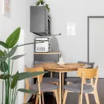 Global Living - Design I Rathausplatz I Kitchen I *