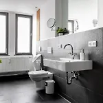 Global Living - Design I Rathausplatz I Kitchen I Appartamento *