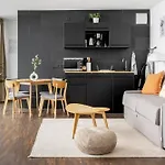 Global Living - Design I Rathausplatz I Kitchen I *