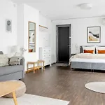 Global Living - Design I Rathausplatz I Kitchen I Appartamento *