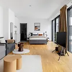Global Living - Design I Rathausplatz I Kitchen I *
