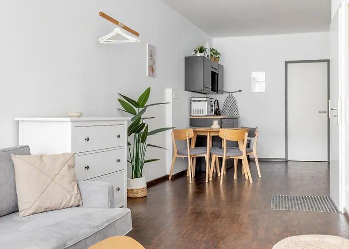 Apartmán Global Living - Design I Rathausplatz I Kitchen I Augsburg