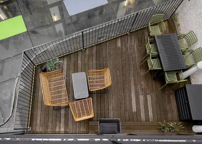 Global Living - Design I Rathausplatz I Kitchen I
